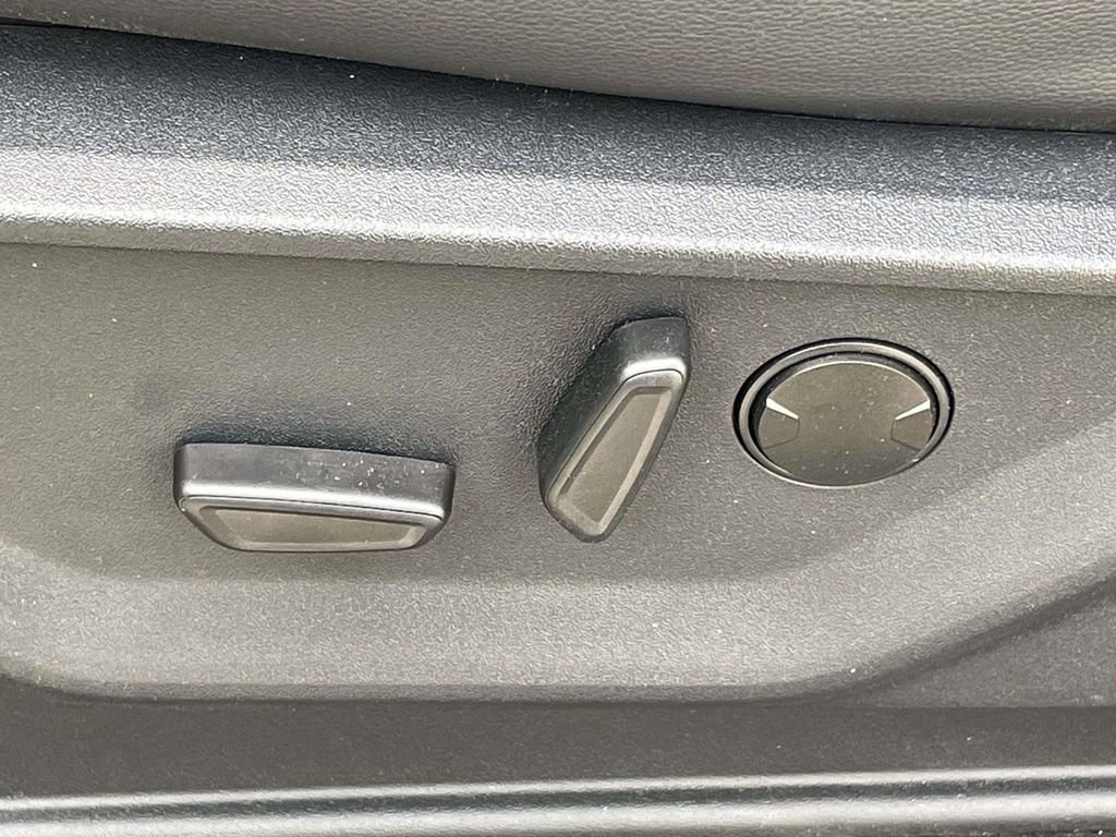 New 2025 Ford F150 Lariat w/ Equipment Group 501A Mid image 14