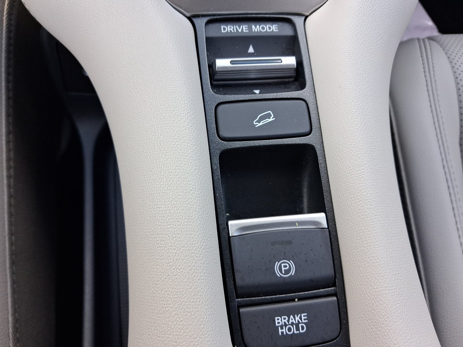 Used 2024 Honda HR-V EX-L image 29