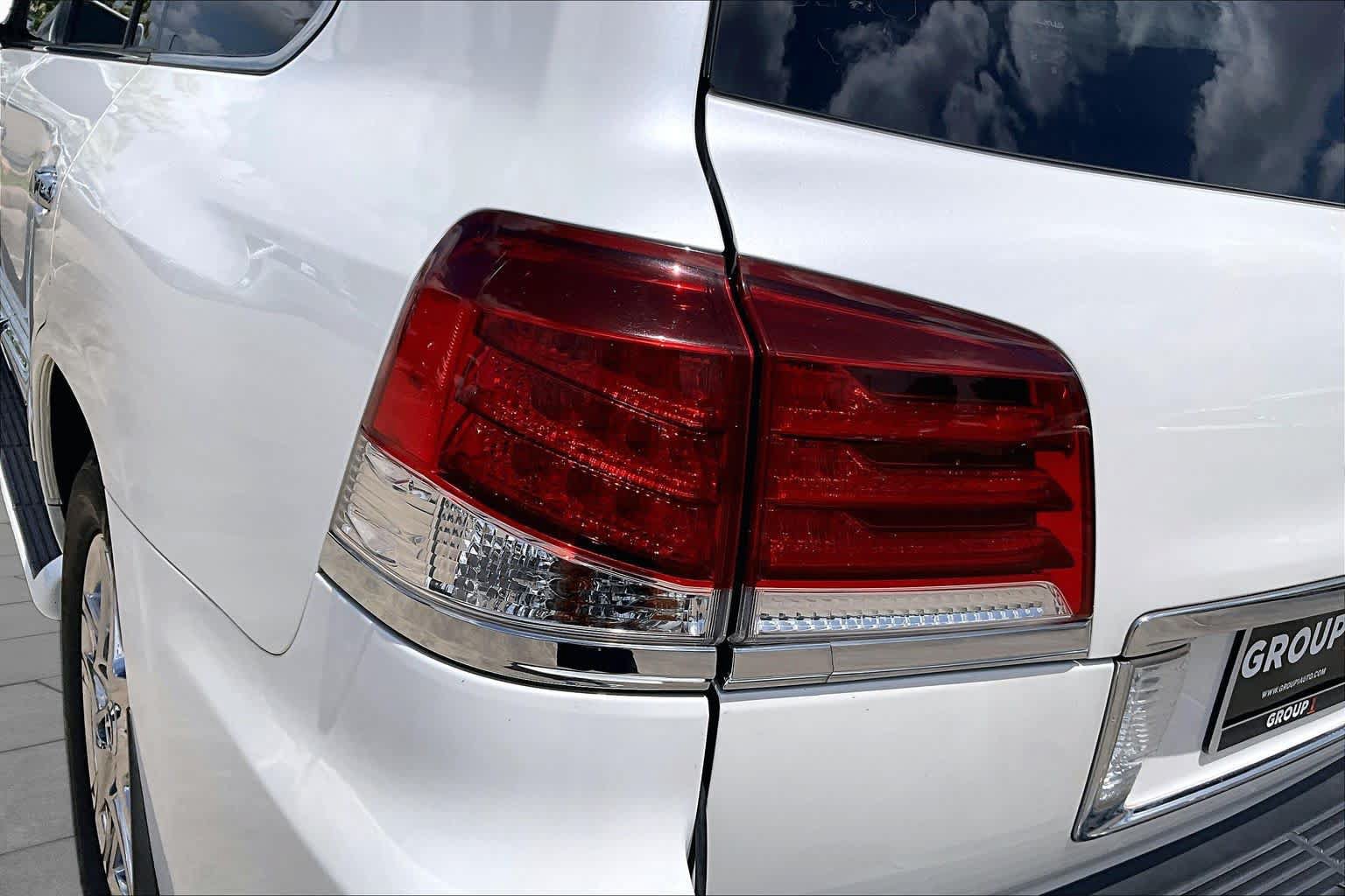 Used 2014 Lexus LX 570 4WD image 26
