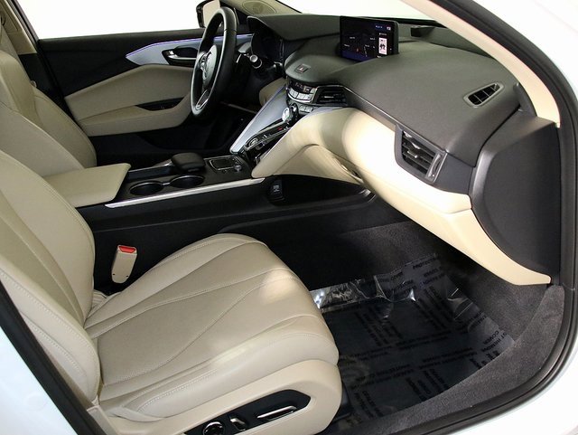 Certified 2025 Acura TLX w/ Technology Package image 33