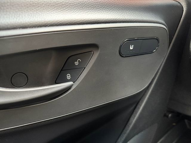 Used 2025 Mercedes-Benz Sprinter 2500 image 17