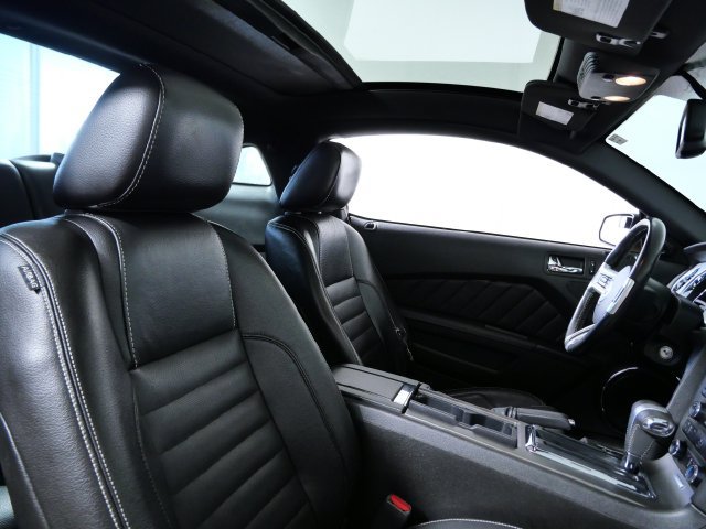 Used 2010 Ford Mustang Coupe RWD image 10