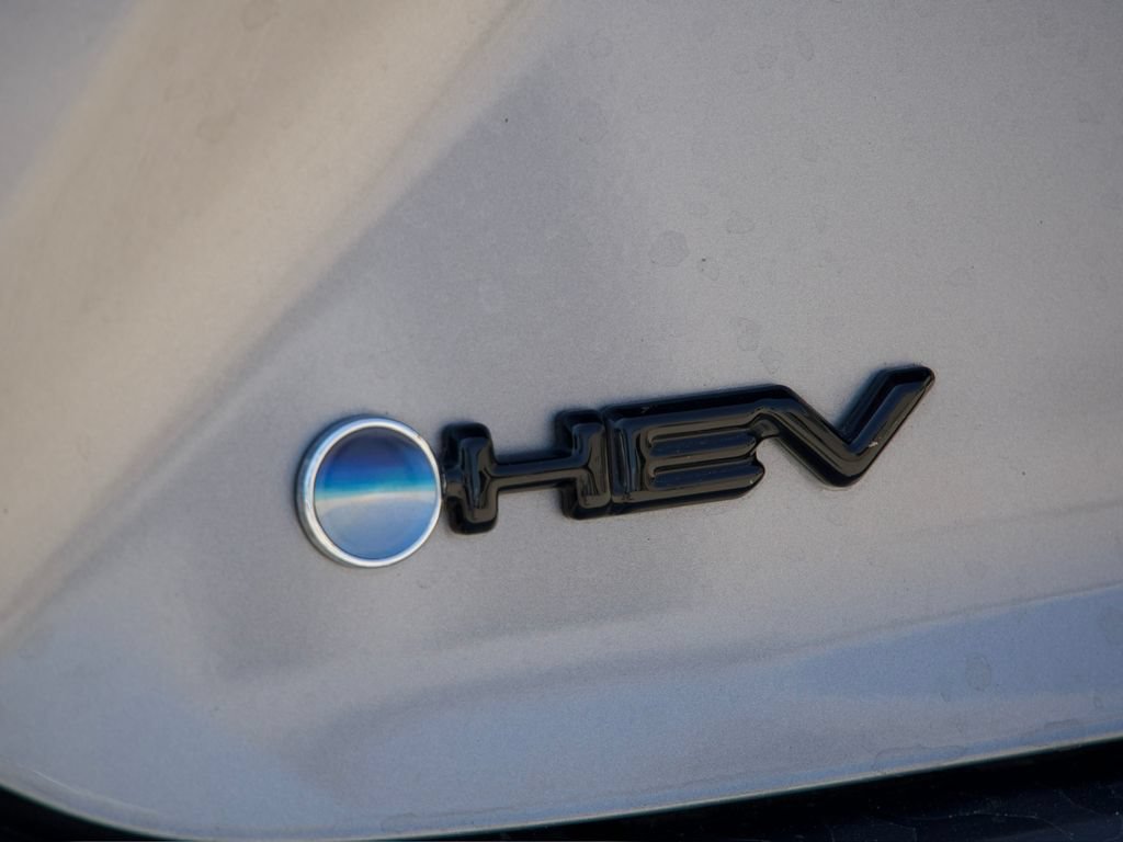 Used 2026 Toyota Camry Hybrid FWD image 10