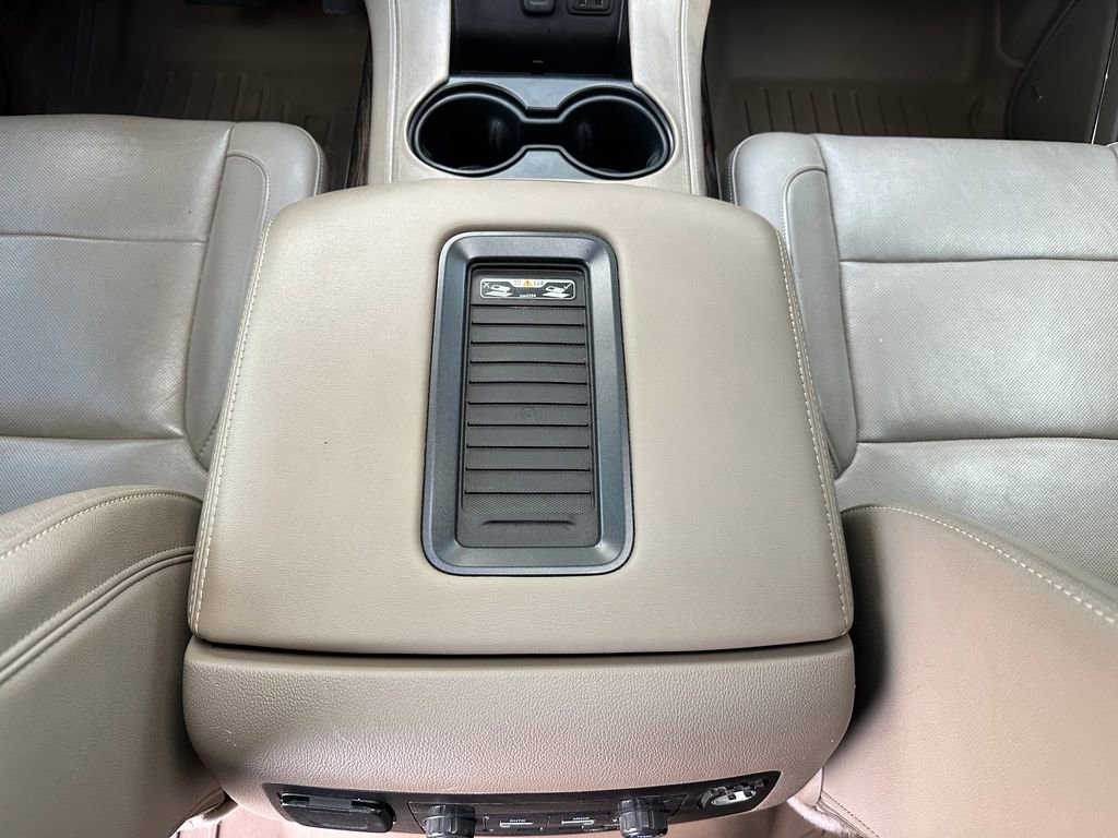 Used 2017 GMC Yukon SLT w/ Premium Edition image 58