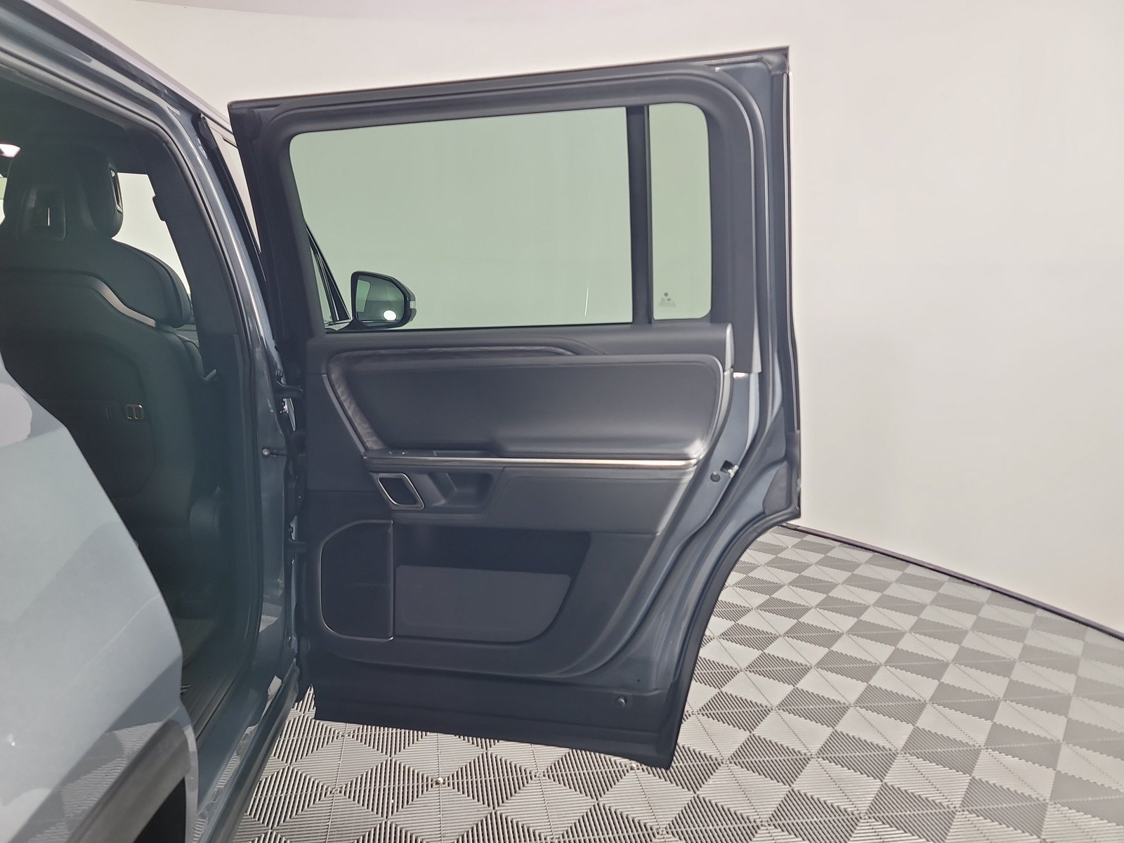 Used 2022 Rivian R1S Launch Edition AWD/4WD image 19