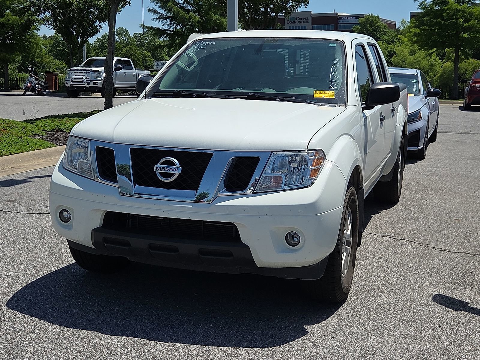 Used 2019 Nissan Frontier SV w/ Value Truck Package RWD image 2