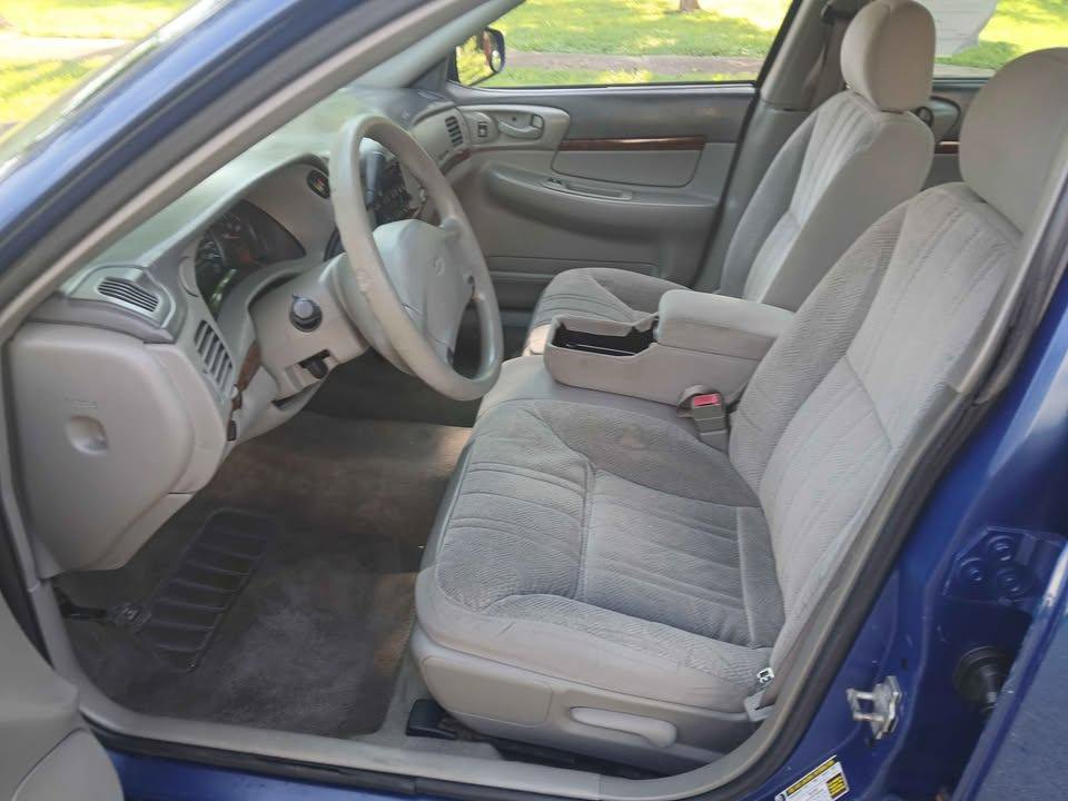 Used 2004 Chevrolet Impala FWD image 10