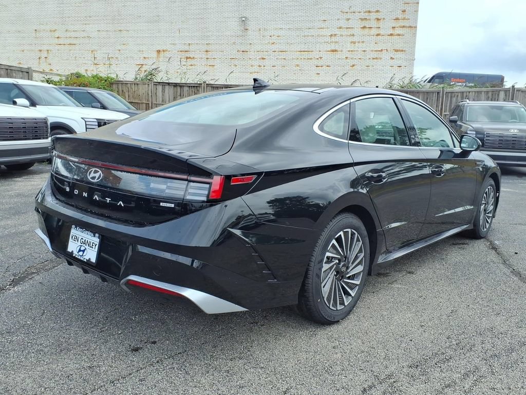 New 2026 Hyundai Sonata SEL FWD image 3