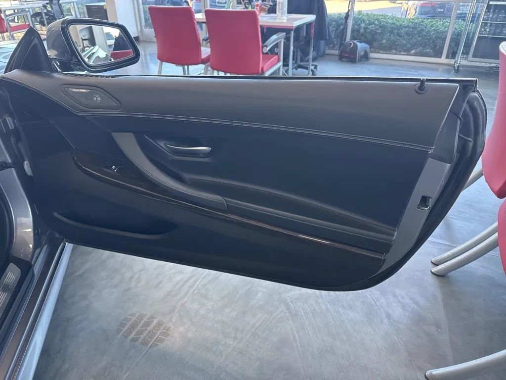 Used 2015 BMW 650i xDrive 650i xDrive Convertible 2D image 16