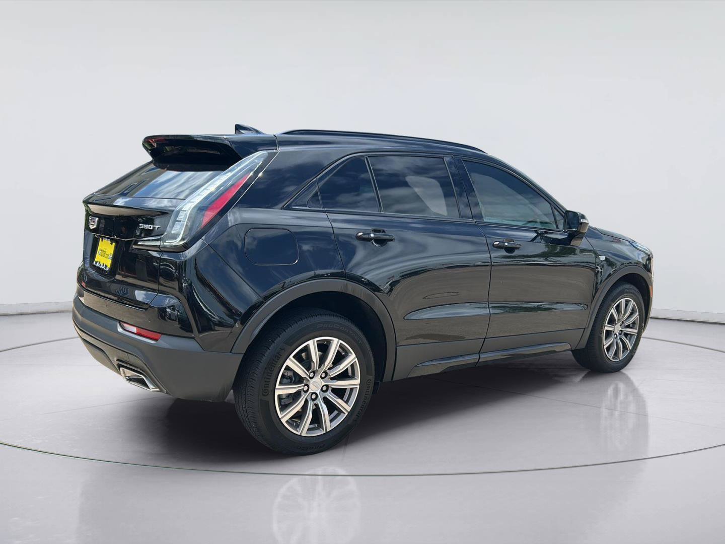 Used 2022 Cadillac XT4 Sport w/ Comfort Package AWD/4WD image 6