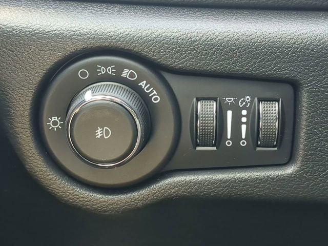 New 2026 Chrysler Pacifica Select image 28