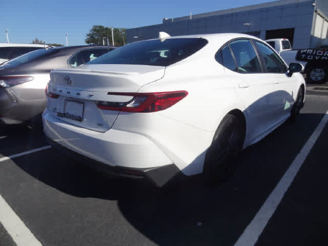 Used 2026 Toyota Camry SE AWD/4WD image 4