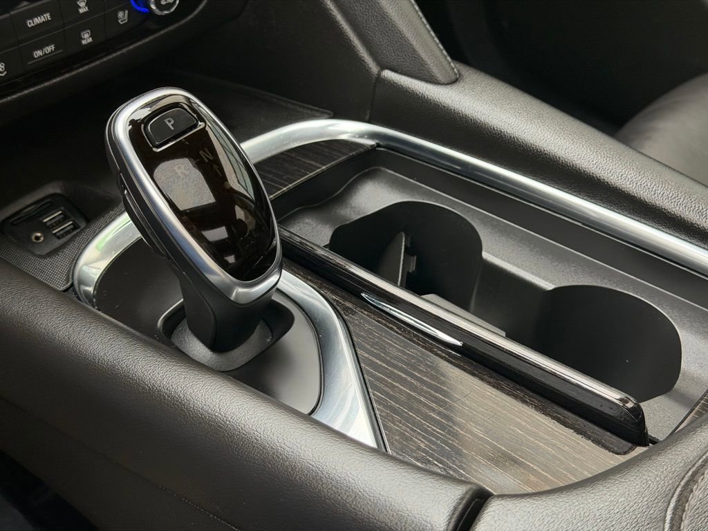 Used 2021 Buick Enclave Avenir w/ Avenir Technology Package AWD/4WD image 16