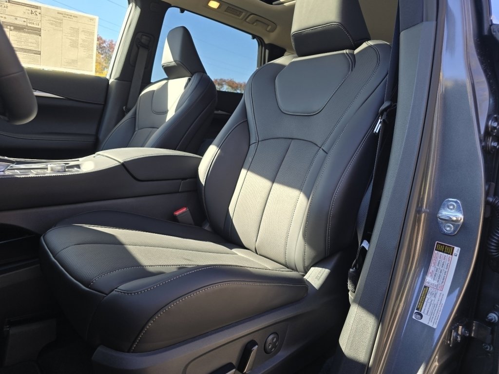 New 2026 INFINITI QX60 Luxe image 26