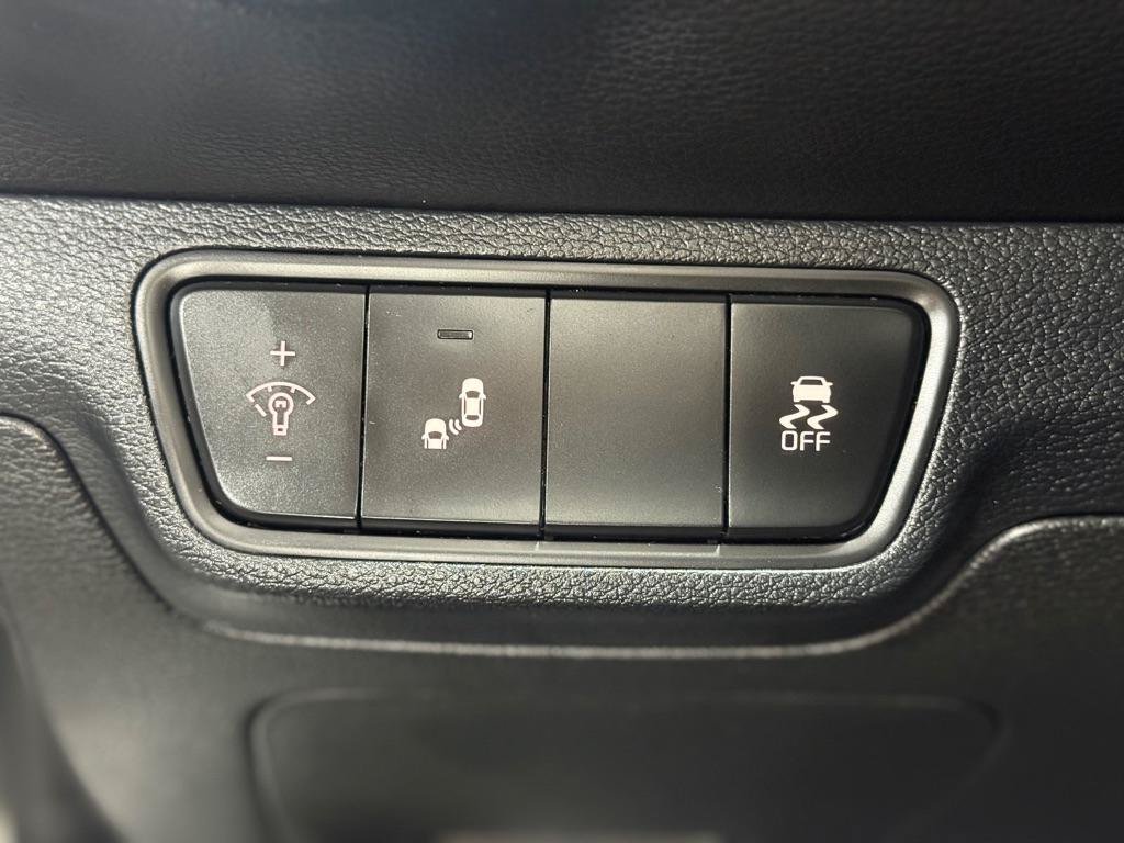 Used 2023 Kia Forte LXS w/ LXS Technology Package FWD image 23