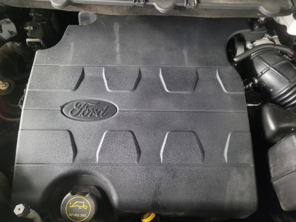 Used 2018 Ford Edge Titanium w/ Equipment Group 302A FWD image 30