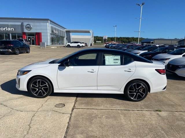 New 2025 Nissan Sentra SR image 3