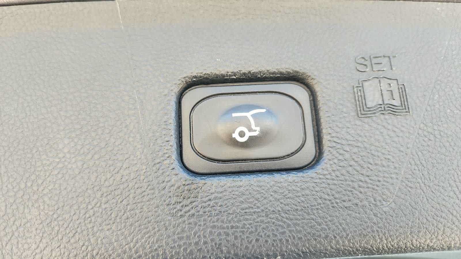 Used 2021 Ford Edge ST-Line FWD image 28