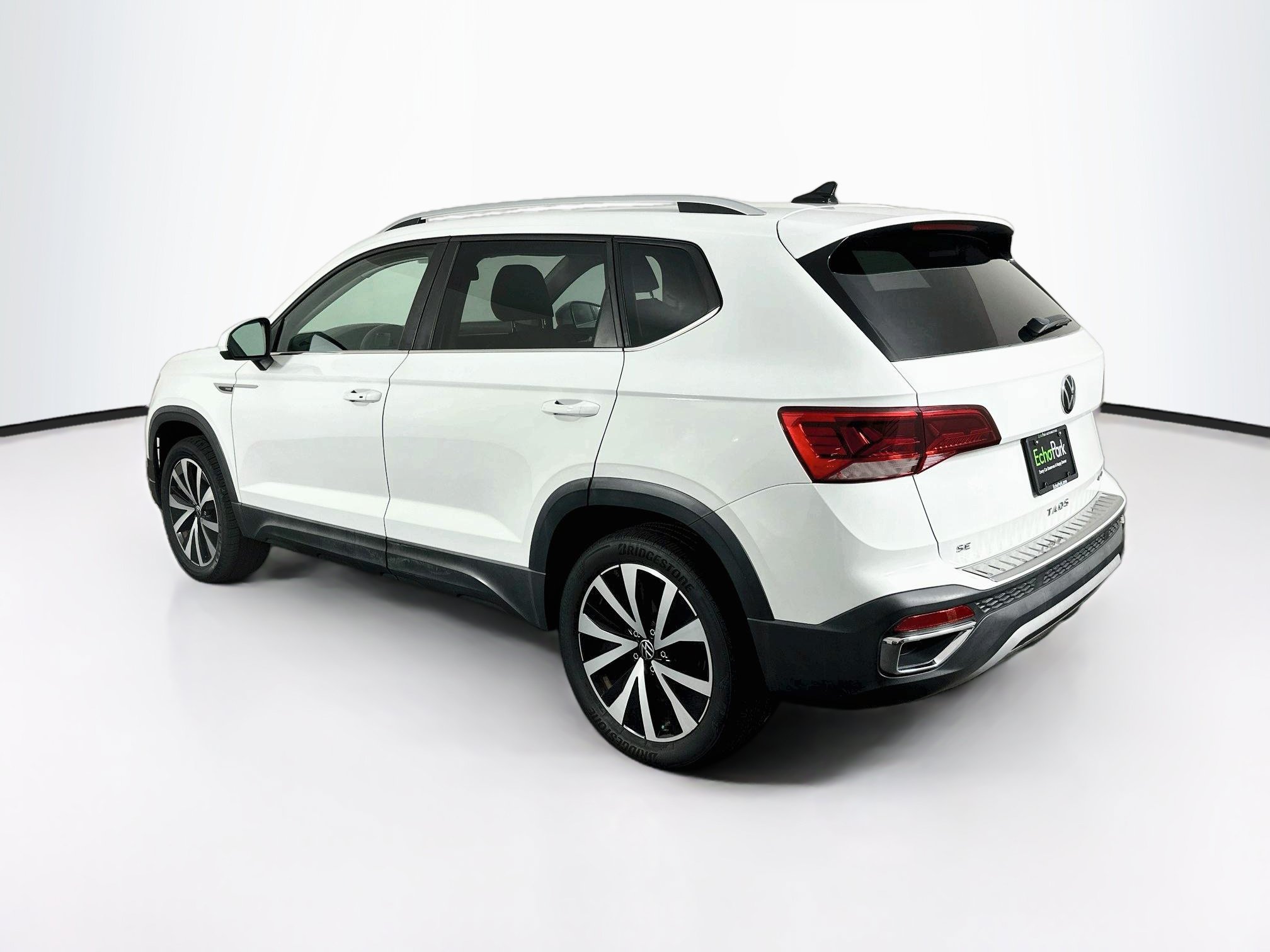 Used 2022 Volkswagen Taos SE AWD/4WD image 5