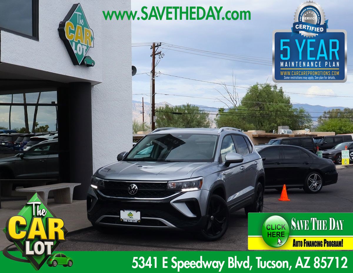 Used 2022 Volkswagen Taos SE w/ Panoramic Sunroof Package
