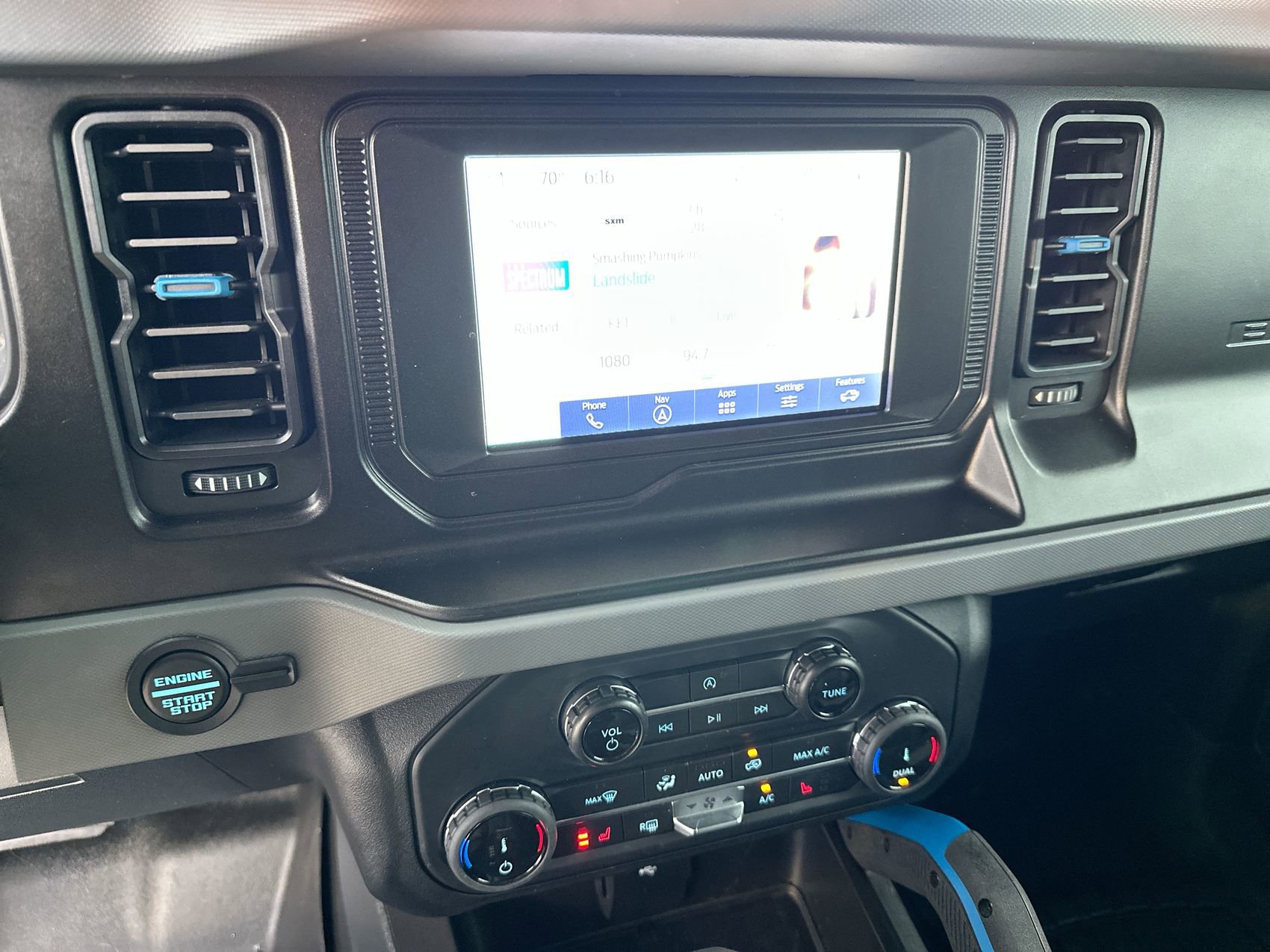 Used 2022 Ford Bronco Black Diamond AWD/4WD image 16
