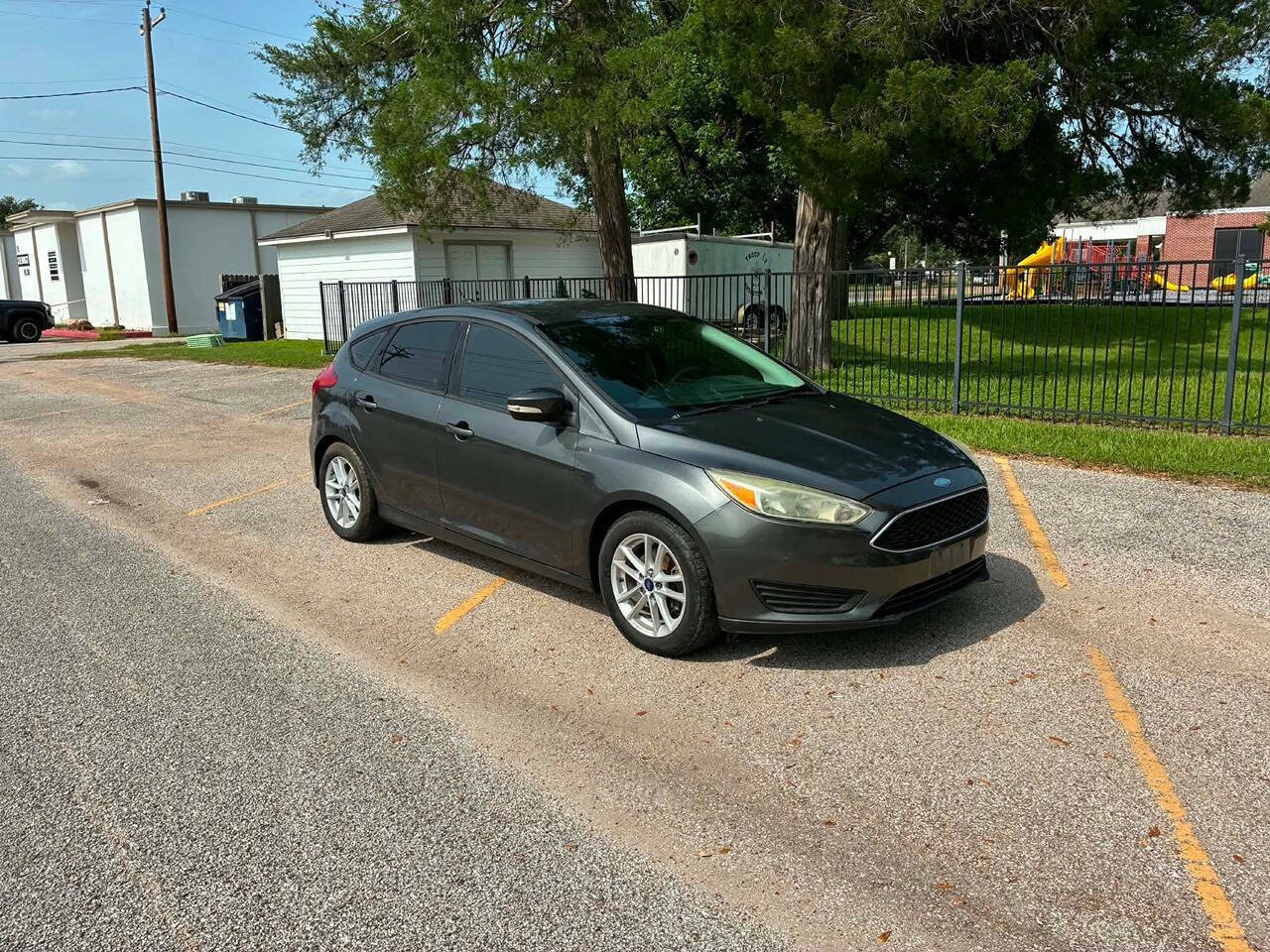 Used 2016 Ford Focus SE FWD image 9