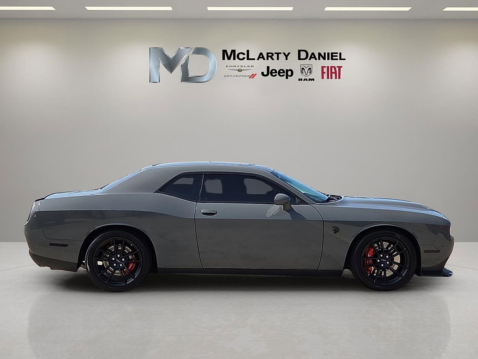 Used 2023 Dodge Challenger SRT Hellcat w/ Driver Convenience Group RWD image 6