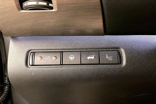 Used 2024 Nissan Pathfinder Platinum w/ Cargo Package AWD/4WD image 39
