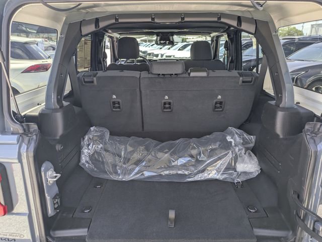 Used 2025 Jeep Wrangler Unlimited Sahara image 12