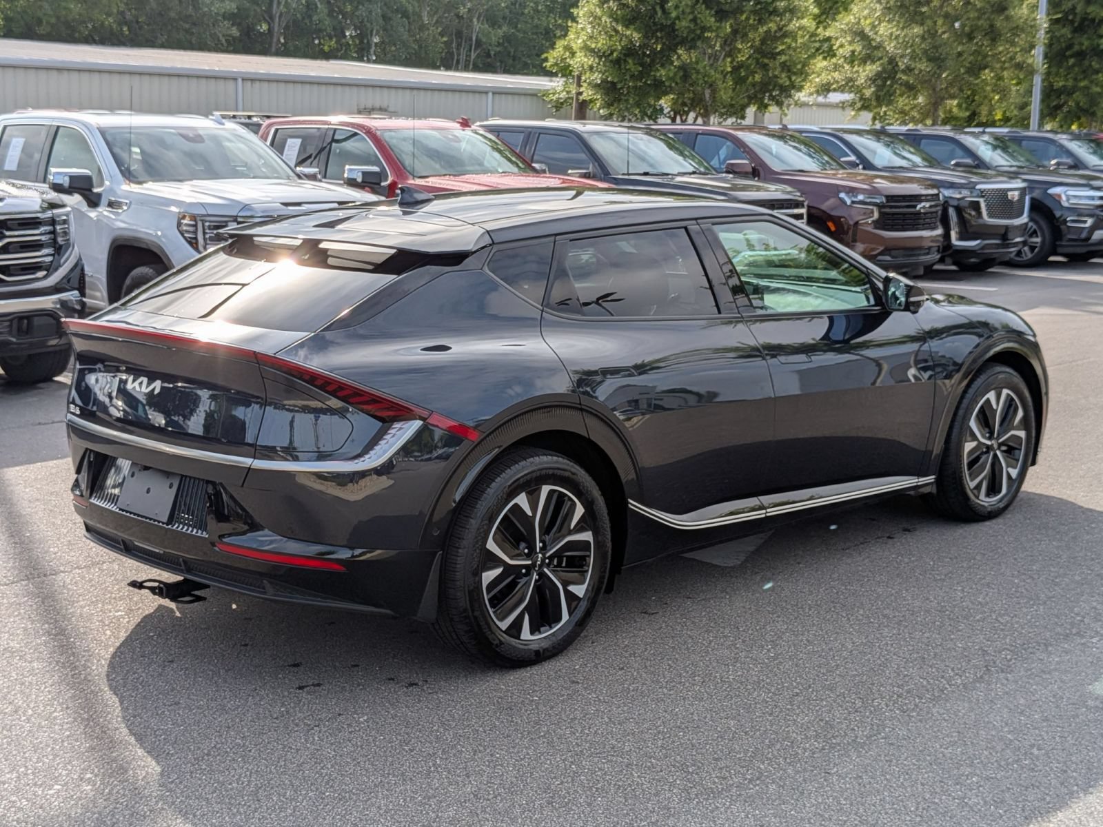 Used 2024 Kia EV6 Wind w/ Wind Technology Package AWD/4WD image 3