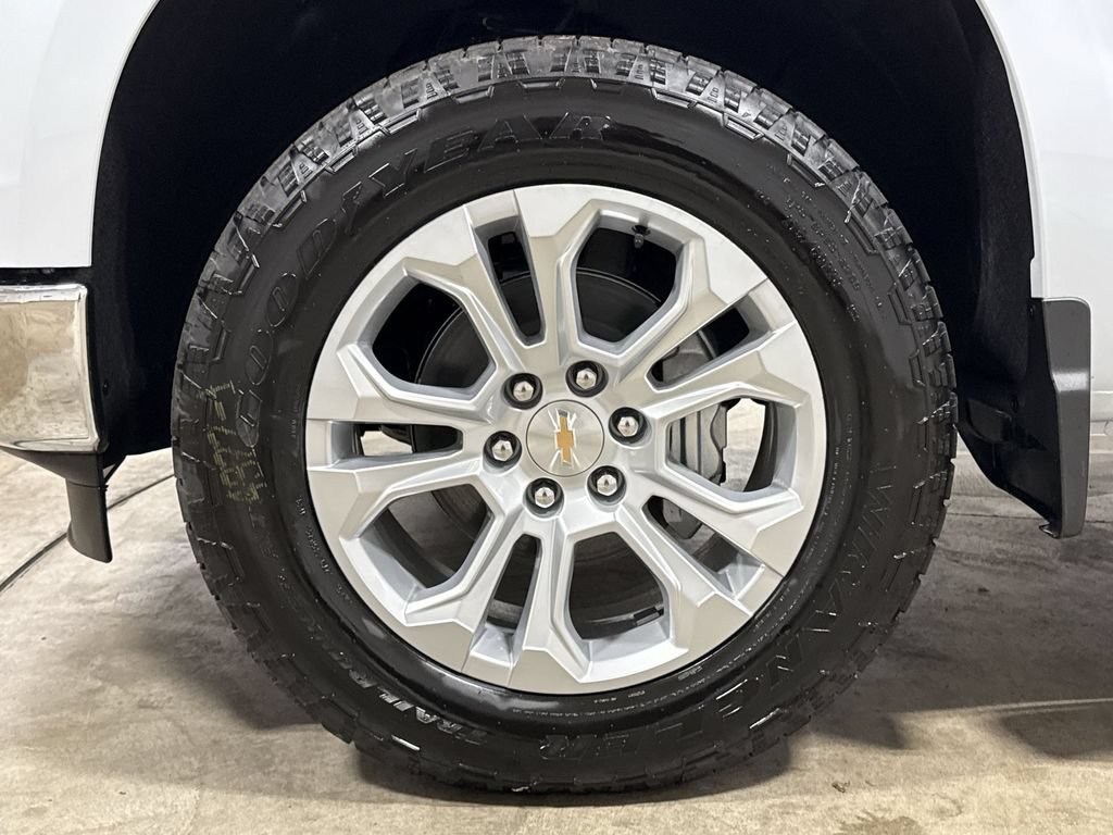New 2026 Chevrolet Silverado 1500 LTZ w/ Z71 Off-Road Package AWD/4WD image 27