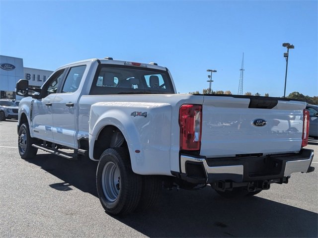 New 2026 Ford F350 4x4 Crew Cab DRW Super Duty image 5