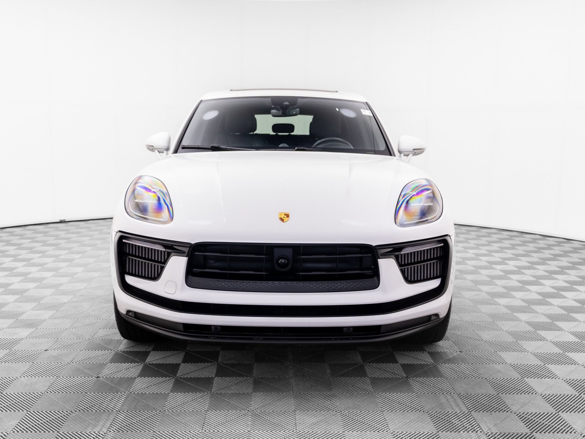 Used 2023 Porsche Macan S AWD/4WD image 8