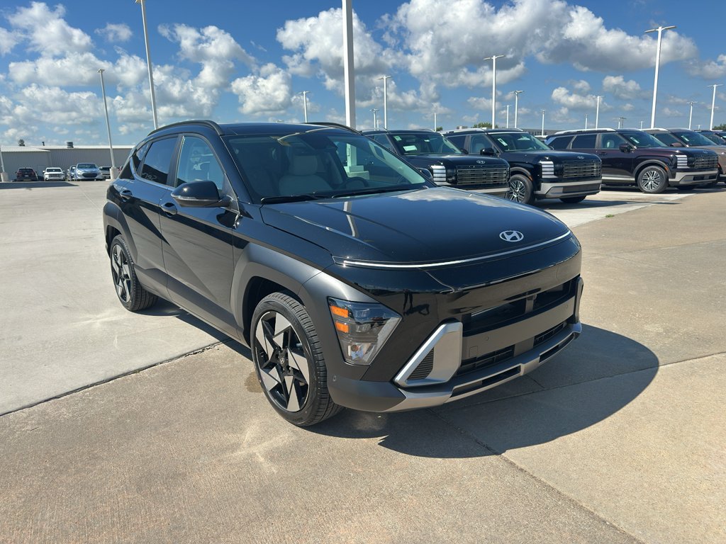 New 2026 Hyundai Kona Limited FWD image 2