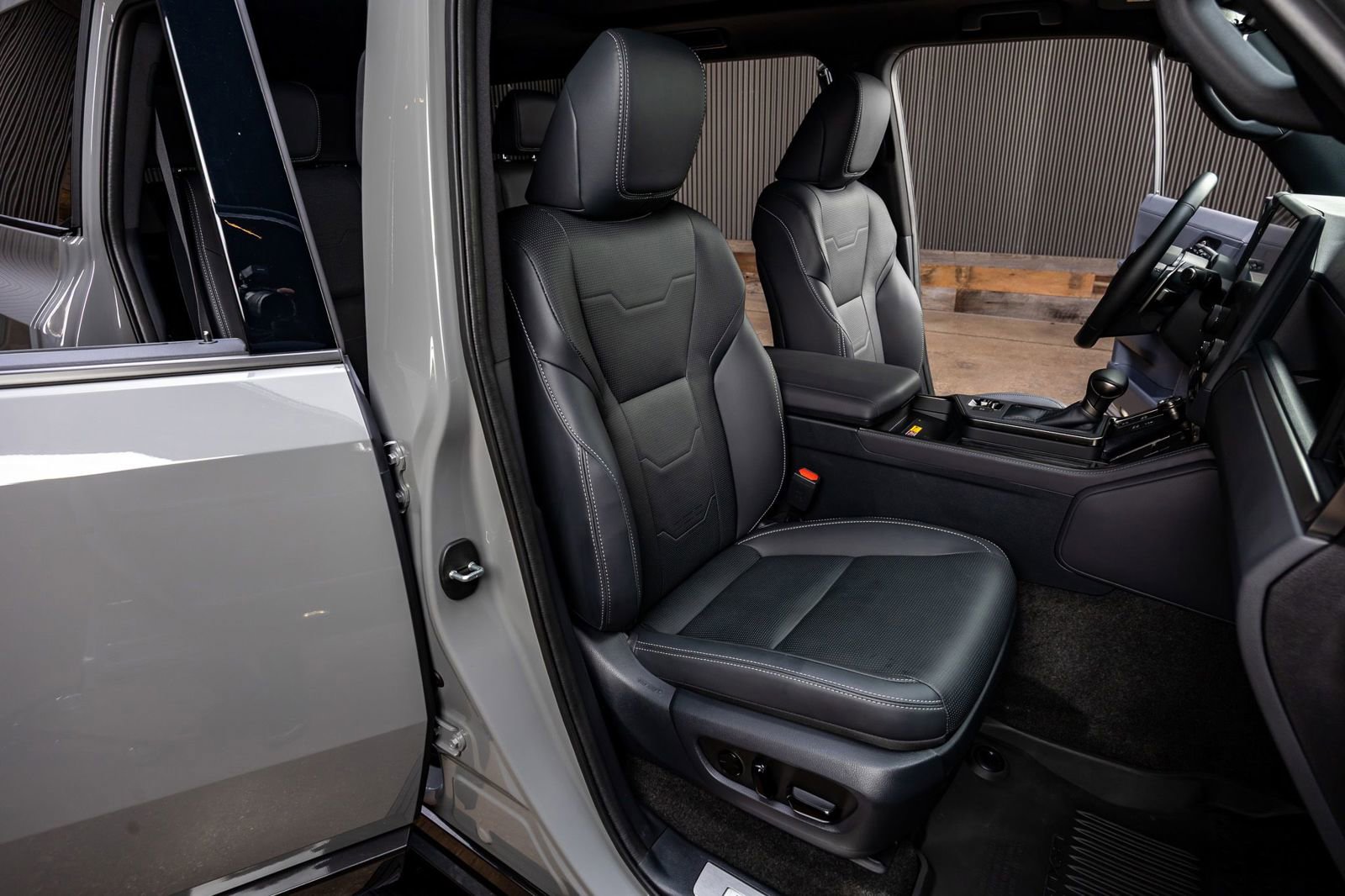 Used 2024 Lexus GX 550 image 31