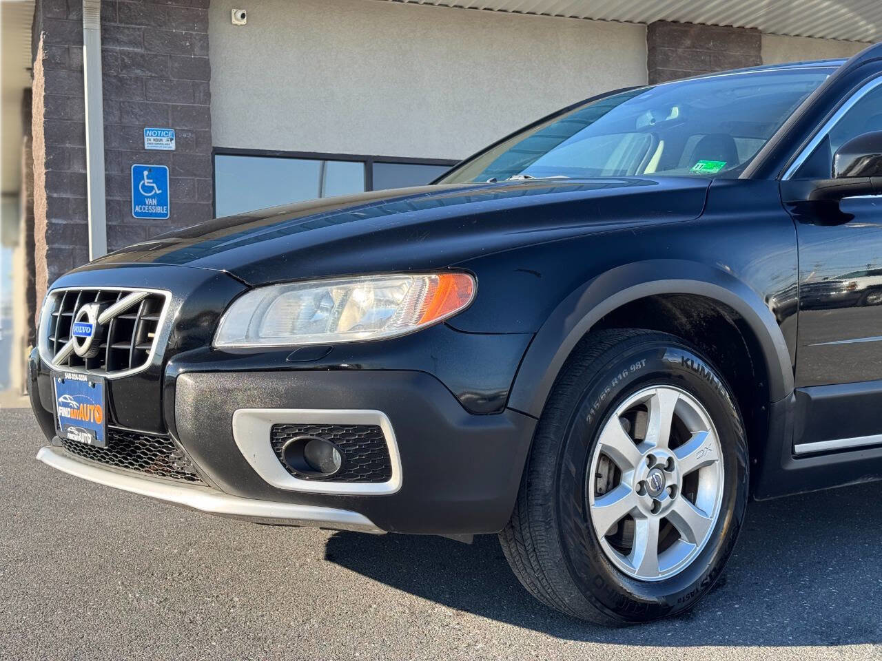 Used 2010 Volvo XC70 3.2 image 42