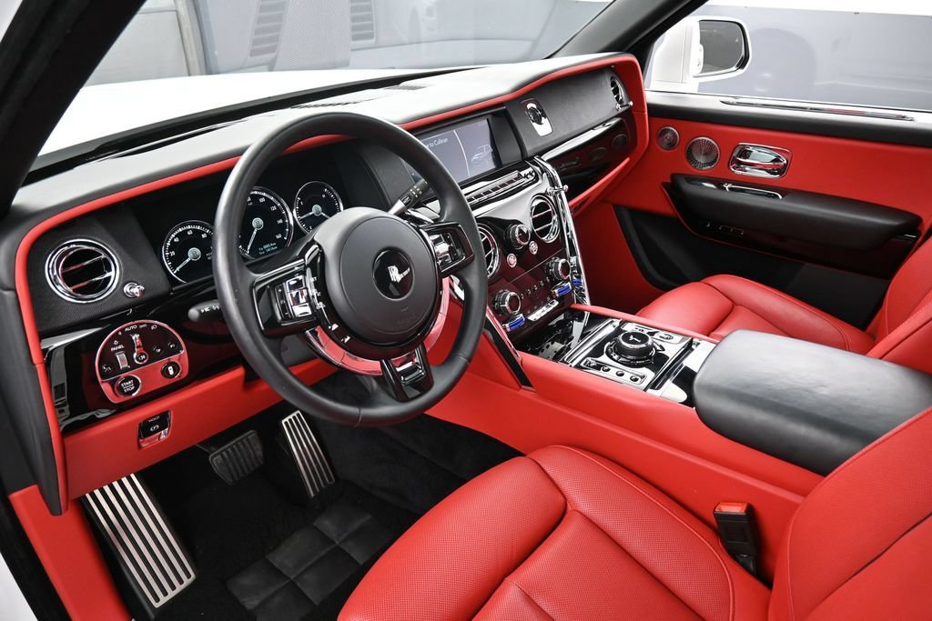 Certified 2019 Rolls-Royce Cullinan AWD/4WD image 4