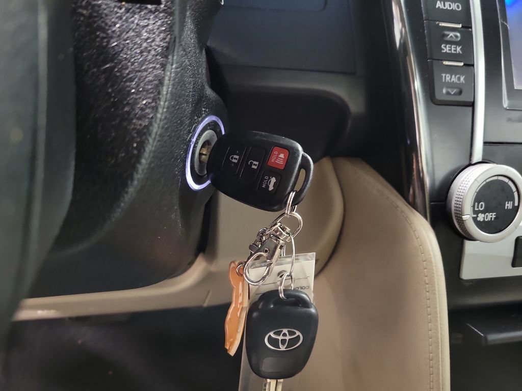 Used 2014 Toyota Camry LE FWD image 20