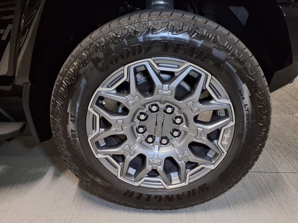 Used 2026 GMC Hummer EV SUV image 5