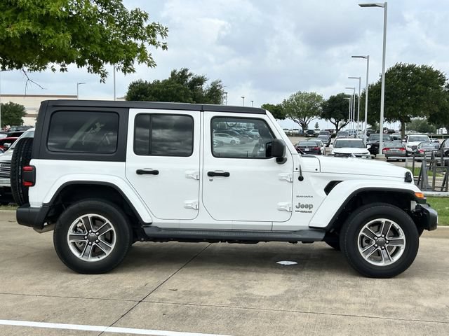Used 2018 Jeep Wrangler Unlimited Sahara AWD/4WD image 3