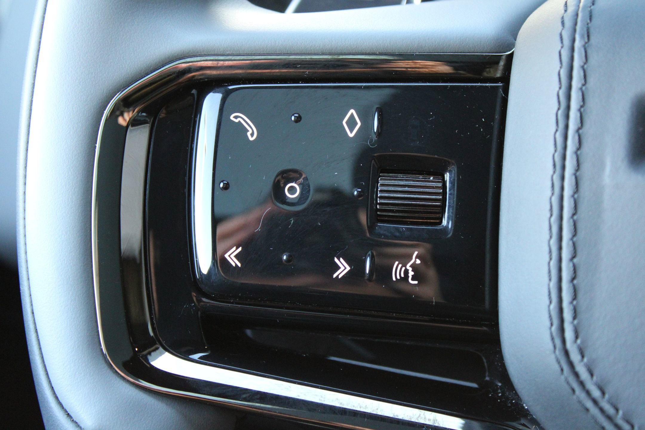 Used 2024 Land Rover Range Rover Sport SV Edition One Carbon Bronze image 13