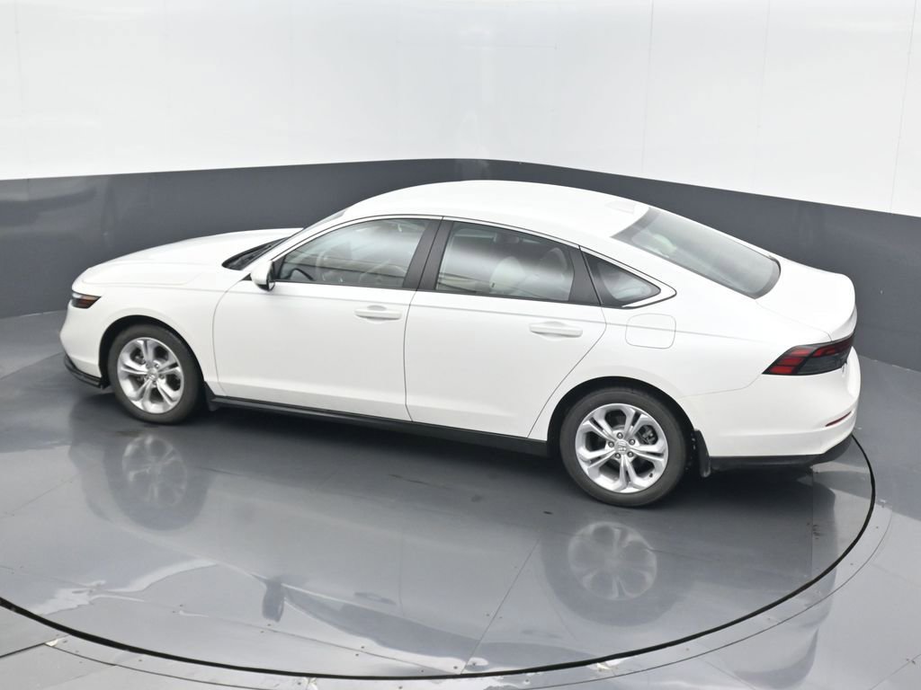 Used 2025 Honda Accord LX image 15