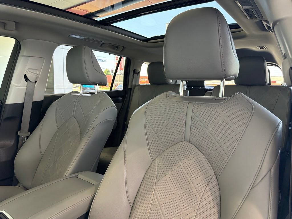 Used 2022 Toyota Highlander Platinum AWD/4WD image 22