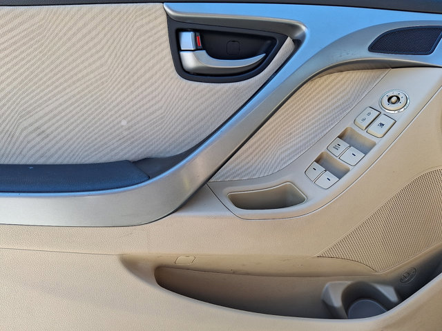 Used 2013 Hyundai Elantra GLS w/ Preferred Pkg image 12