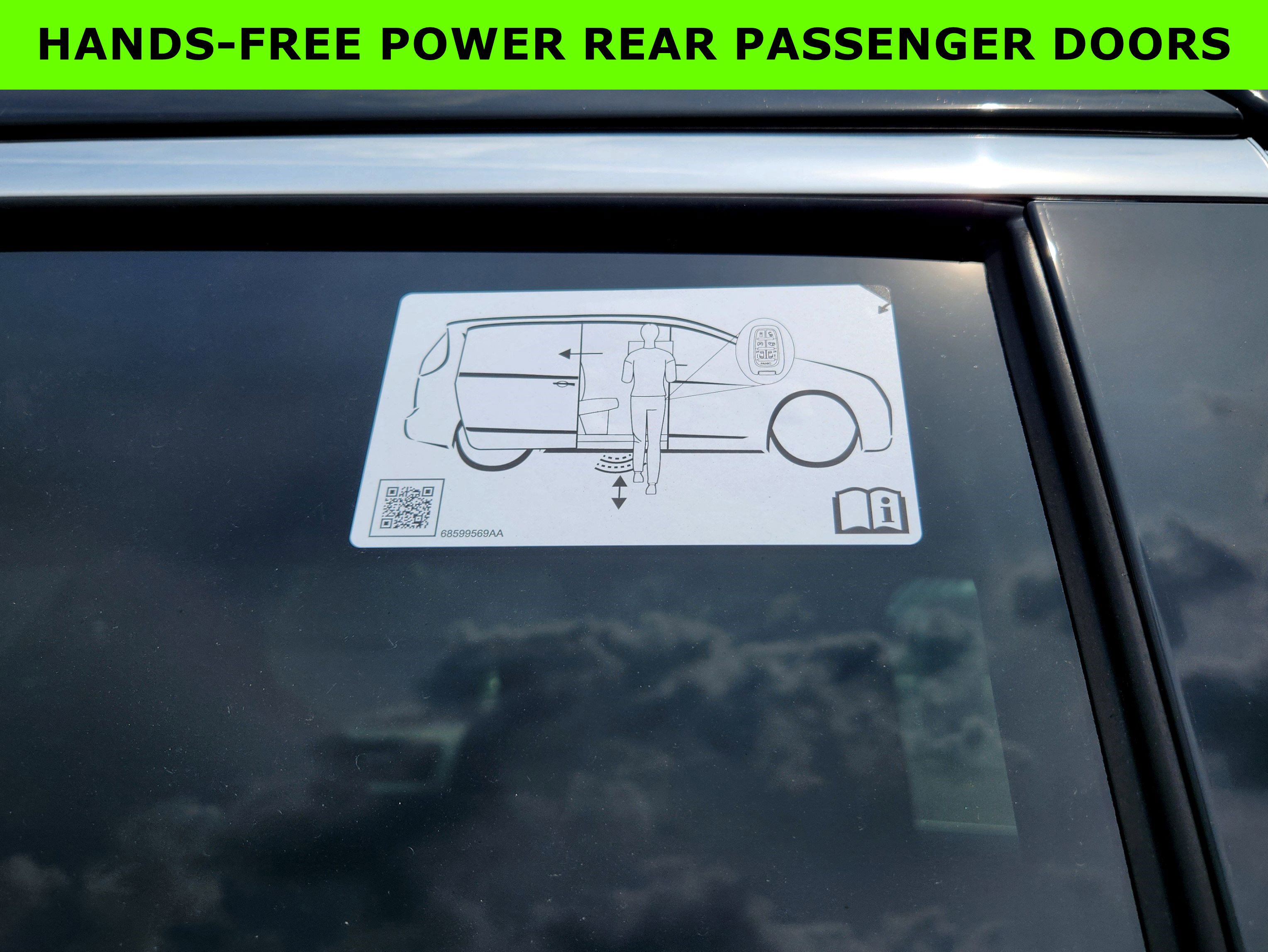 New 2025 Chrysler Pacifica Select w/ Uconnect Theater Family Group image 34