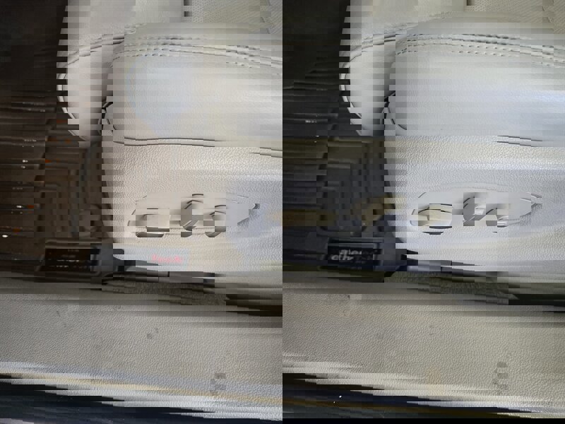 Used 2014 Cadillac XTS Luxury w/ Driver Awareness Package FWD image 17