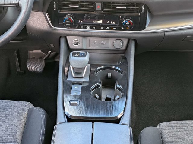 Used 2021 Nissan Rogue SV FWD image 19