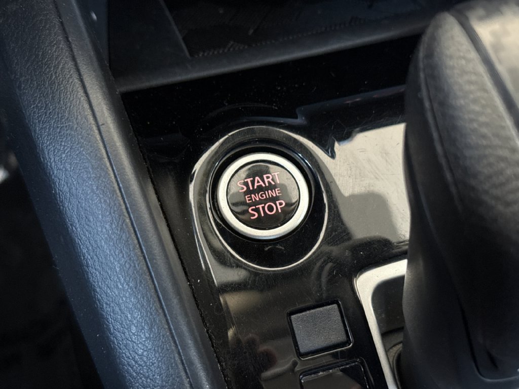 Used 2024 Nissan Versa SV FWD image 20