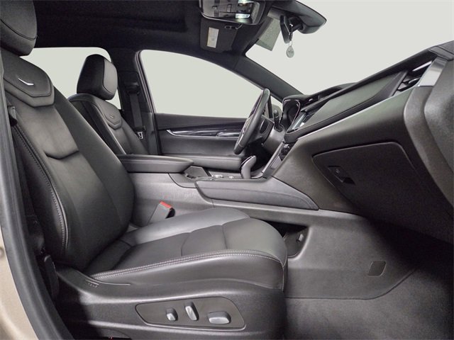 Certified 2022 Cadillac XT5 Premium Luxury w/ LPO, Floor Liner Package image 14