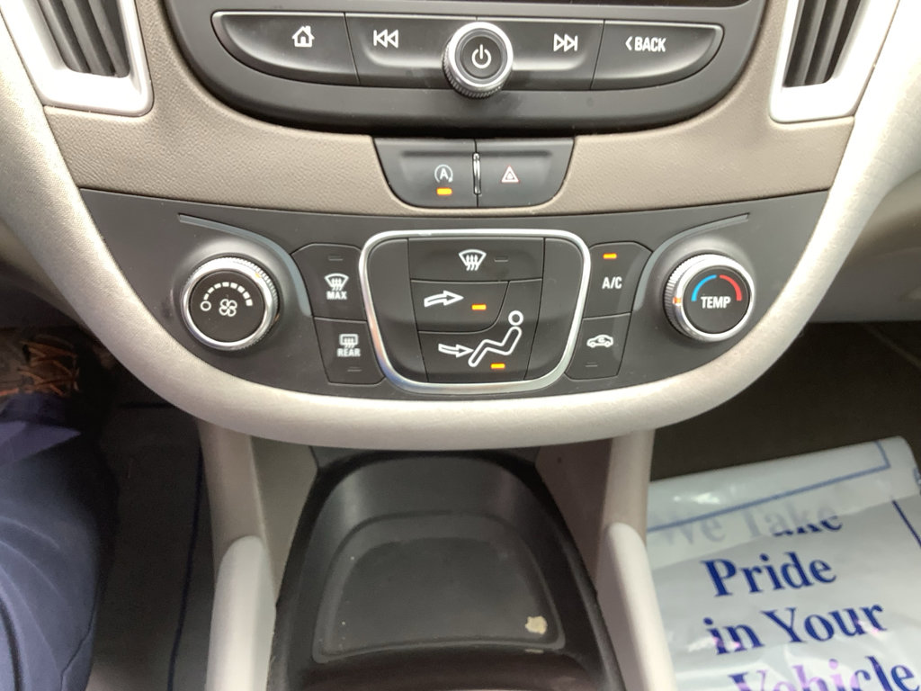 Used 2020 Chevrolet Malibu LS image 17